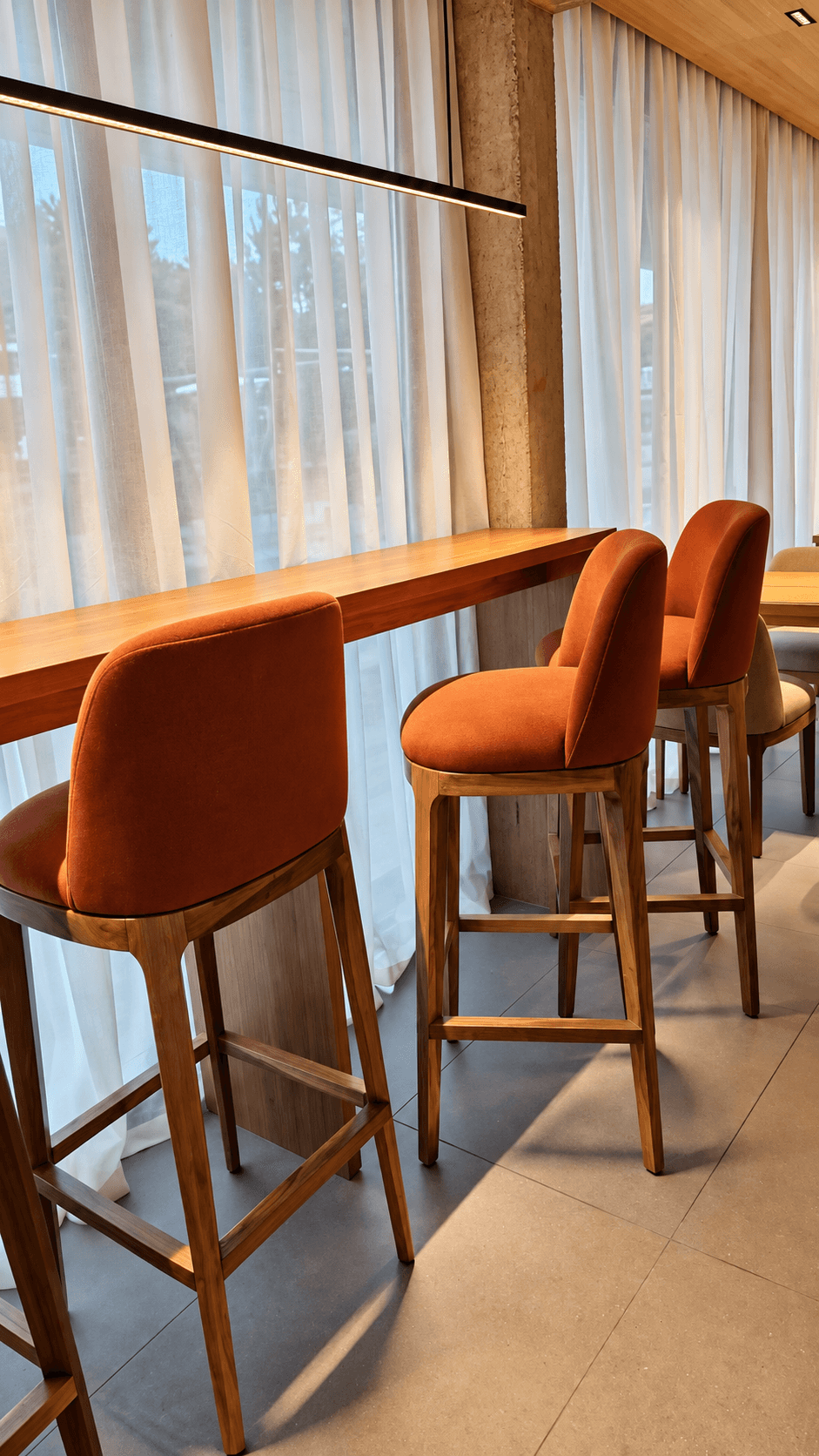 Banquetas madera Naranja